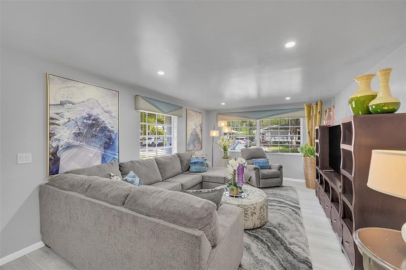 Image 6 of 34 For 10143 45th Trl  473