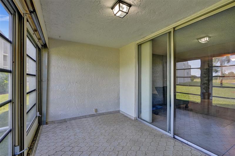 Image 21 of 27 For 1700 80th Ave  107