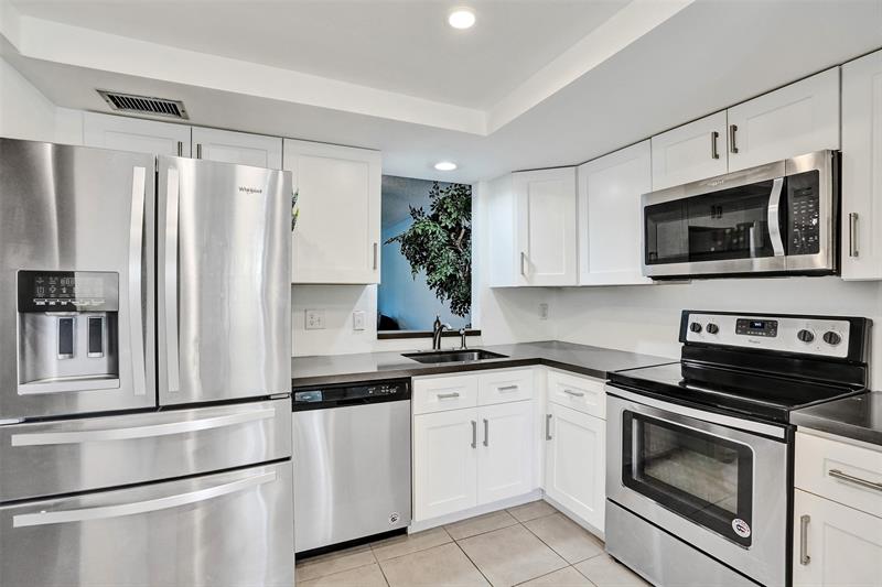 Image 5 of 27 For 1700 80th Ave  107