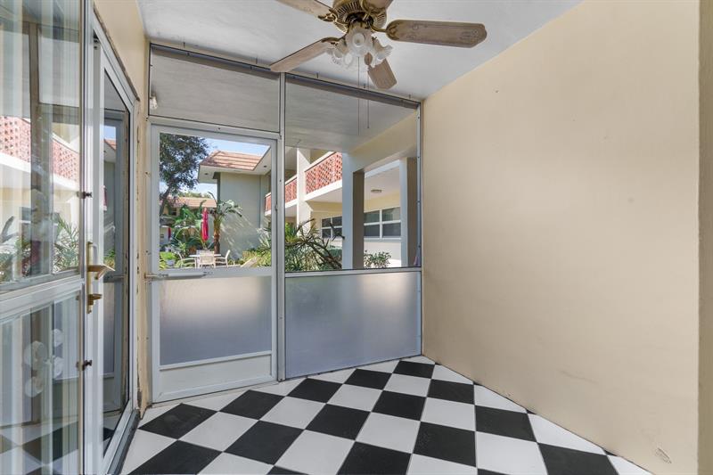 Image 4 of 31 For 2800 14th Street Cswy  115