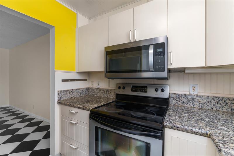 Image 5 of 31 For 2800 14th Street Cswy  115