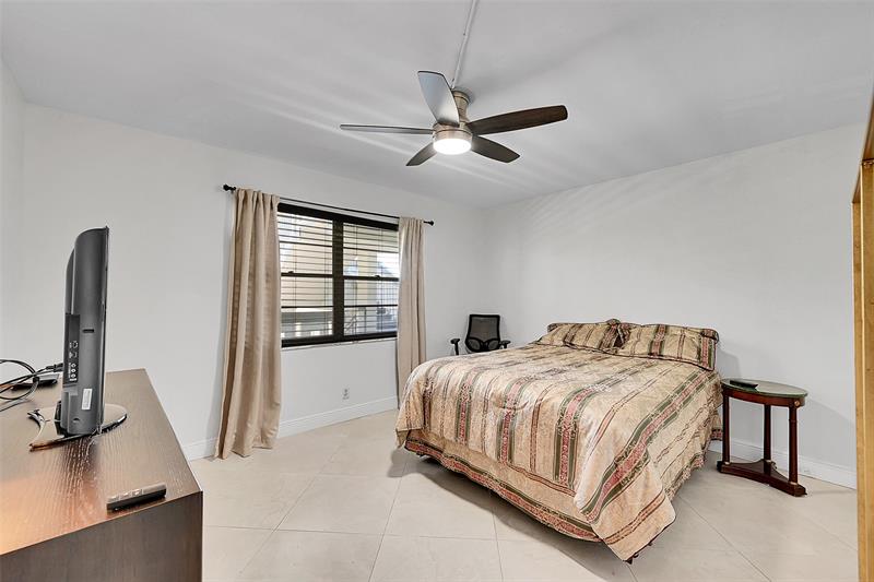 Image 20 of 43 For 2804 Victoria Way  C3