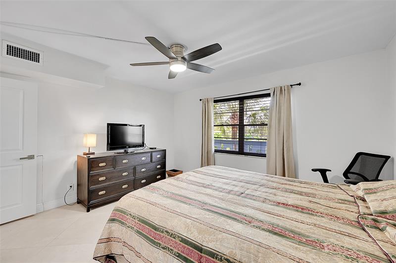 Image 21 of 43 For 2804 Victoria Way  C3