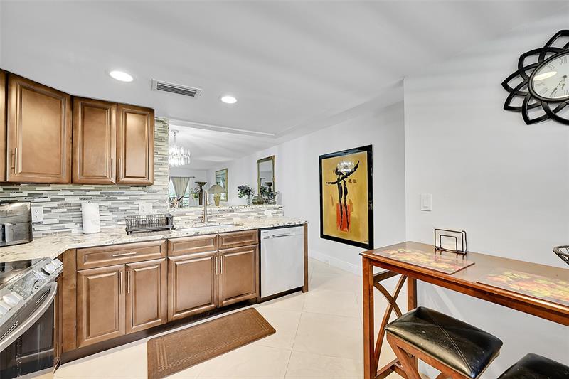 Image 9 of 43 For 2804 Victoria Way  C3