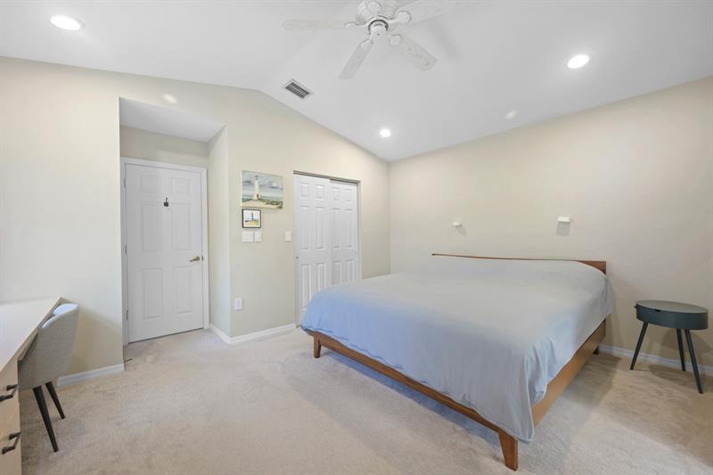 Image 21 of 27 For 1775 Seagrape Way  1775
