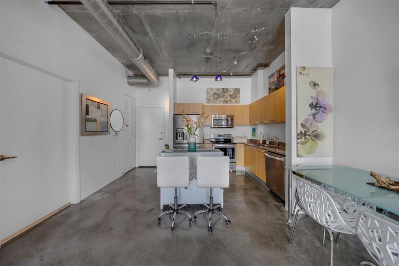 Image 7 of 41 For 313 2nd St  602