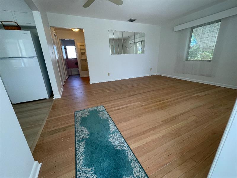 Image 3 of 18 For 723 4th St  