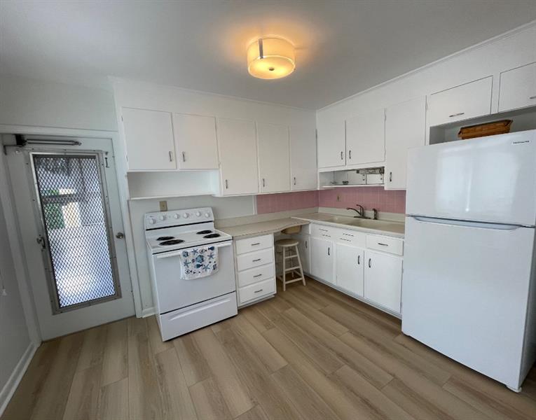 Image 5 of 18 For 723 4th St  