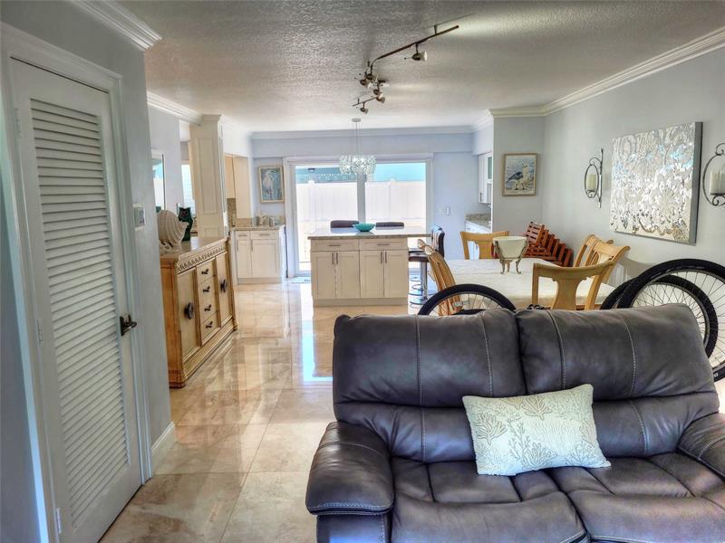 Image 5 of 17 For 5450 Ocean Blvd  39-k