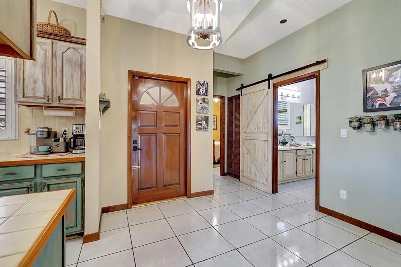 Image 32 of 52 For 419 6th St  