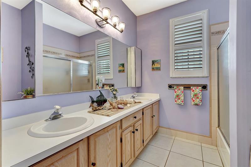Image 34 of 52 For 419 6th St  