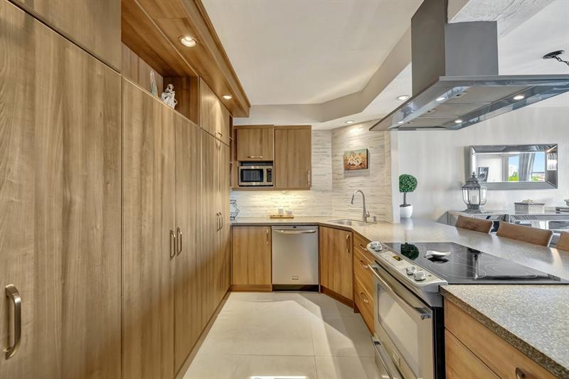 Image 21 of 52 For 3300 36th St  1204