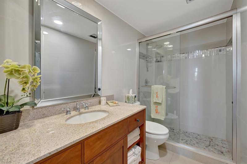 Image 40 of 52 For 3300 36th St  1204