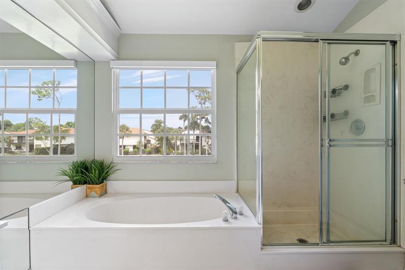 Image 18 of 26 For 21470 Saint Andrews Grand Cir  12