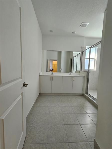 Image 14 of 16 For 12028 46th St