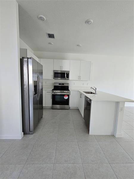 Image 4 of 16 For 12028 46th St