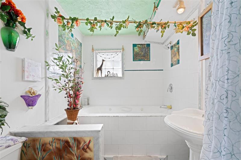 Image 11 of 11 For 246 Seville Rd