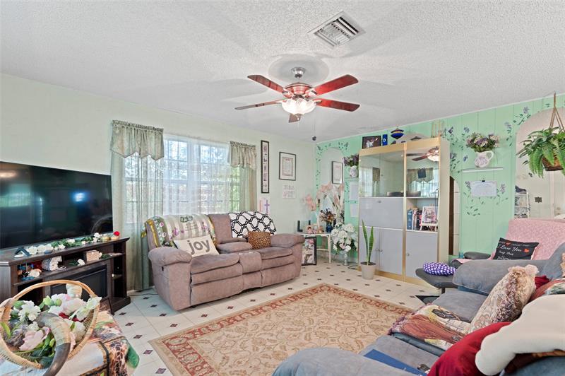 Image 6 of 11 For 246 Seville Rd