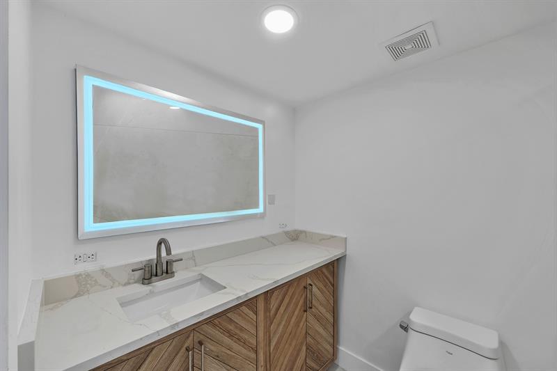 Image 18 of 31 For 9818 Marina Blvd  1225