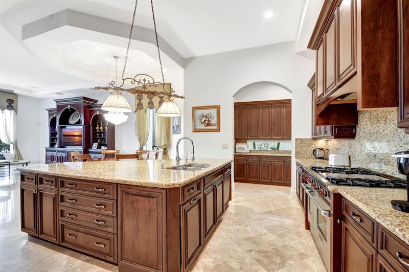 Image 15 of 100 For 6453 Montesito Street