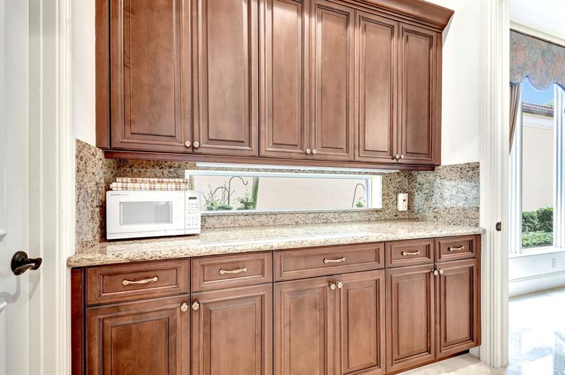 Image 18 of 100 For 6453 Montesito Street