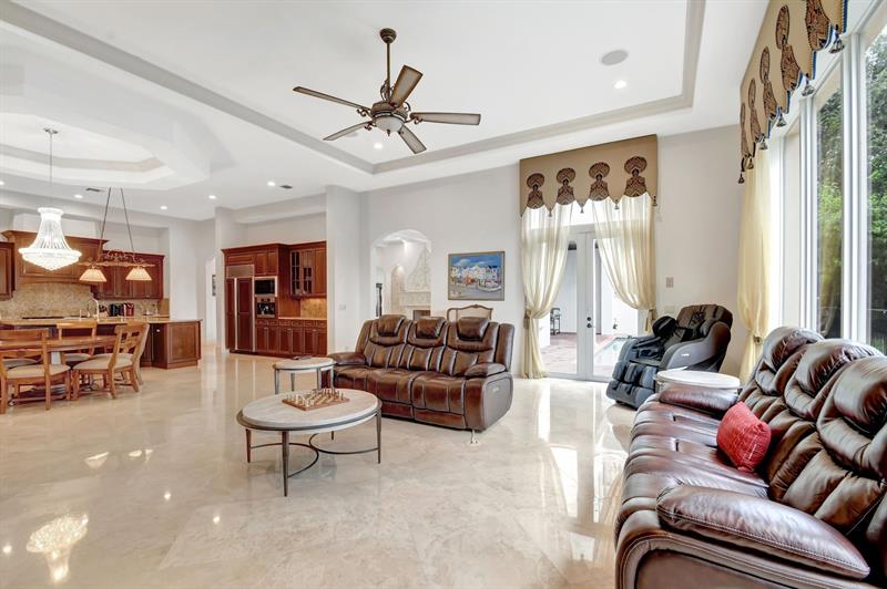 Image 25 of 100 For 6453 Montesito Street