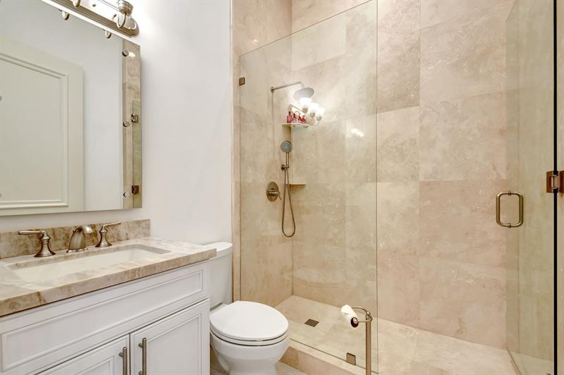 Image 26 of 100 For 6453 Montesito Street