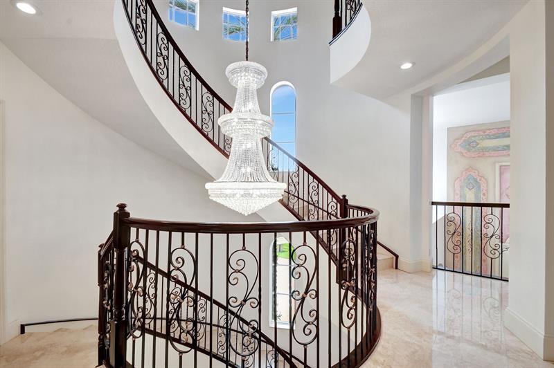 Image 35 of 100 For 6453 Montesito Street