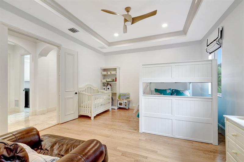 Image 55 of 100 For 6453 Montesito Street