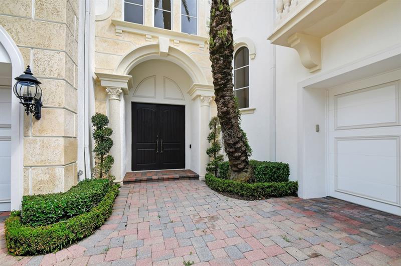 Image 6 of 100 For 6453 Montesito Street