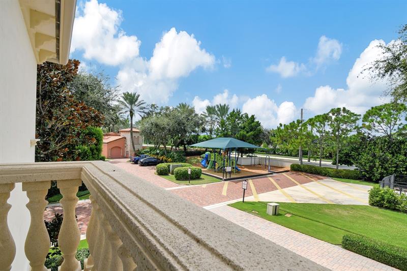 Image 71 of 100 For 6453 Montesito Street