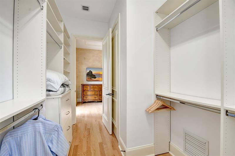 Image 72 of 100 For 6453 Montesito Street