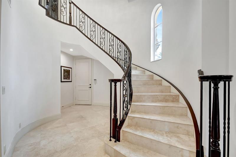 Image 9 of 100 For 6453 Montesito Street