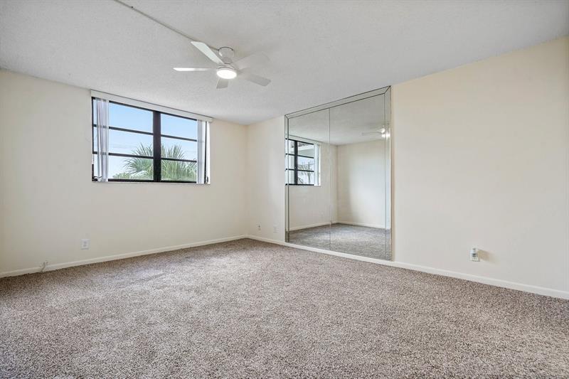 Image 16 of 27 For 2707 14th Street Cswy  305