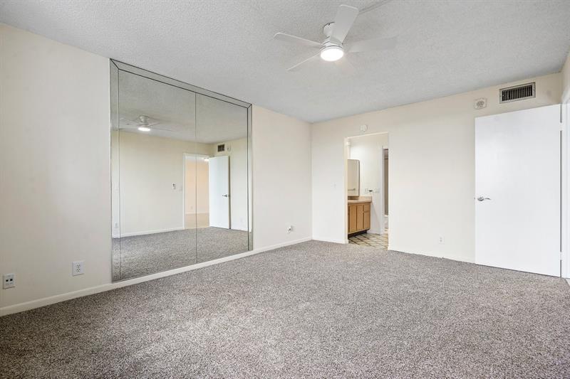 Image 17 of 27 For 2707 14th Street Cswy  305