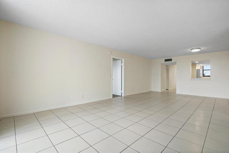 Image 8 of 27 For 2707 14th Street Cswy  305