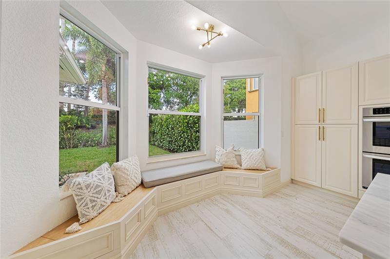 Image 12 of 35 For 15799 Menton Bay Ct