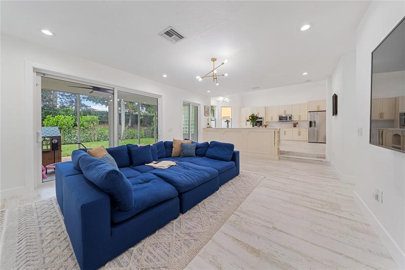 Image 16 of 35 For 15799 Menton Bay Ct