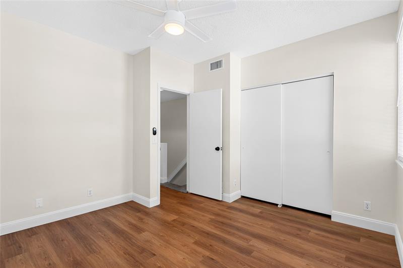 Image 21 of 25 For 11000 Light House Ct  11000