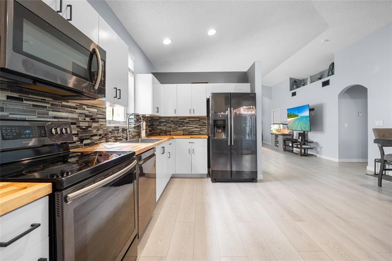 Details for 801 130th Ave, Pembroke Pines, FL 33028