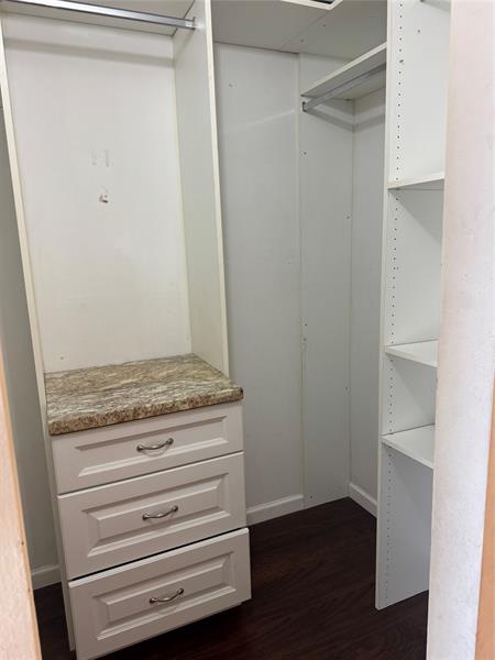 Image 18 of 24 For 6301 University Dr  222