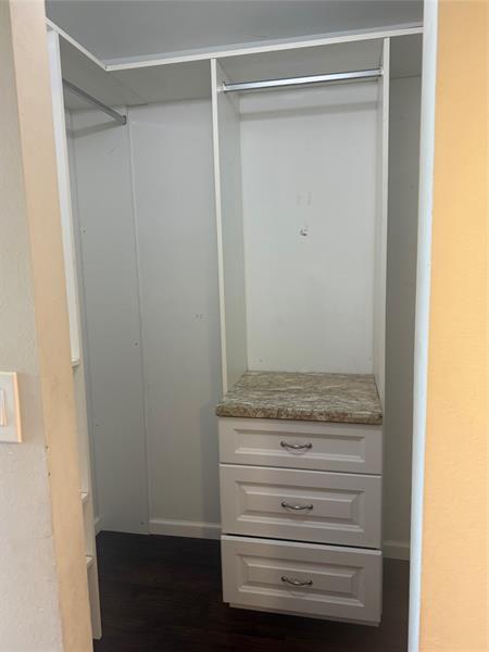 Image 6 of 24 For 6301 University Dr  222