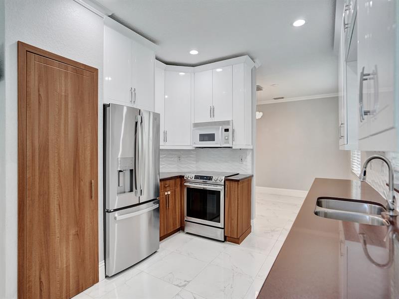 Image 12 of 50 For 6424 Egret Ave