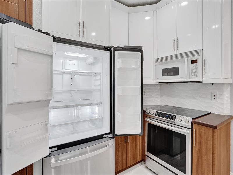 Image 13 of 50 For 6424 Egret Ave