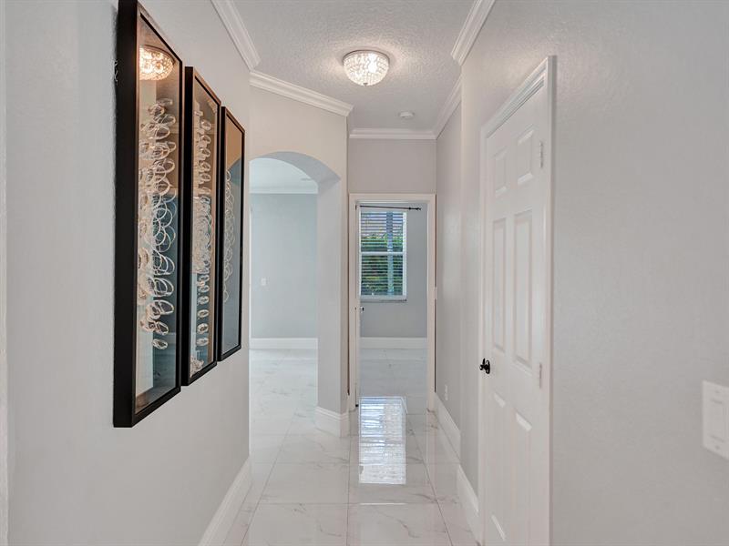 Image 17 of 50 For 6424 Egret Ave