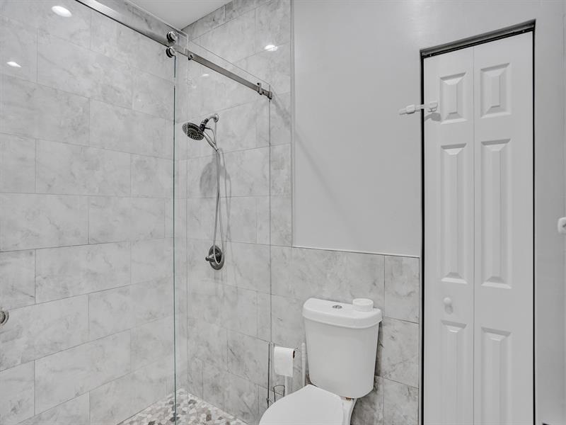Image 24 of 50 For 6424 Egret Ave