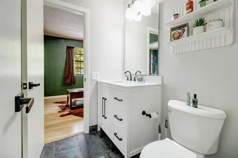 Image 13 of 30 For 10324 3rd St  4