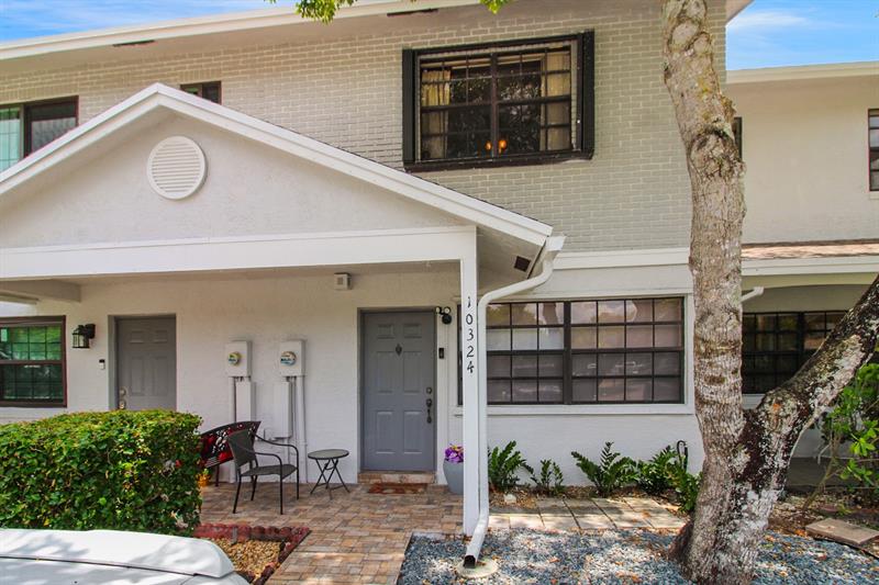 Image 4 of 30 For 10324 3rd St  4