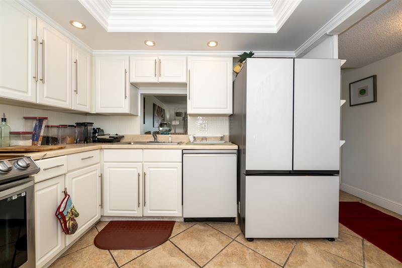 Image 34 of 43 For 8821 38th Dr  205a