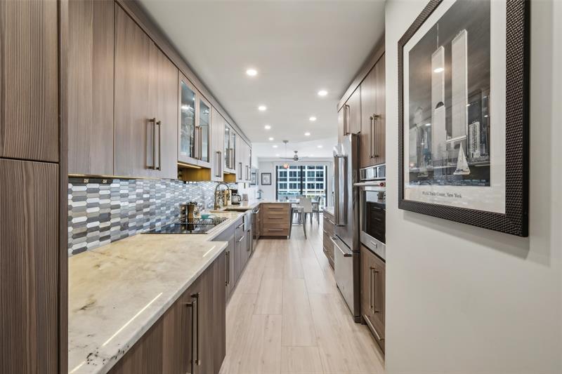 Image 10 of 53 For 3100 48th St  310